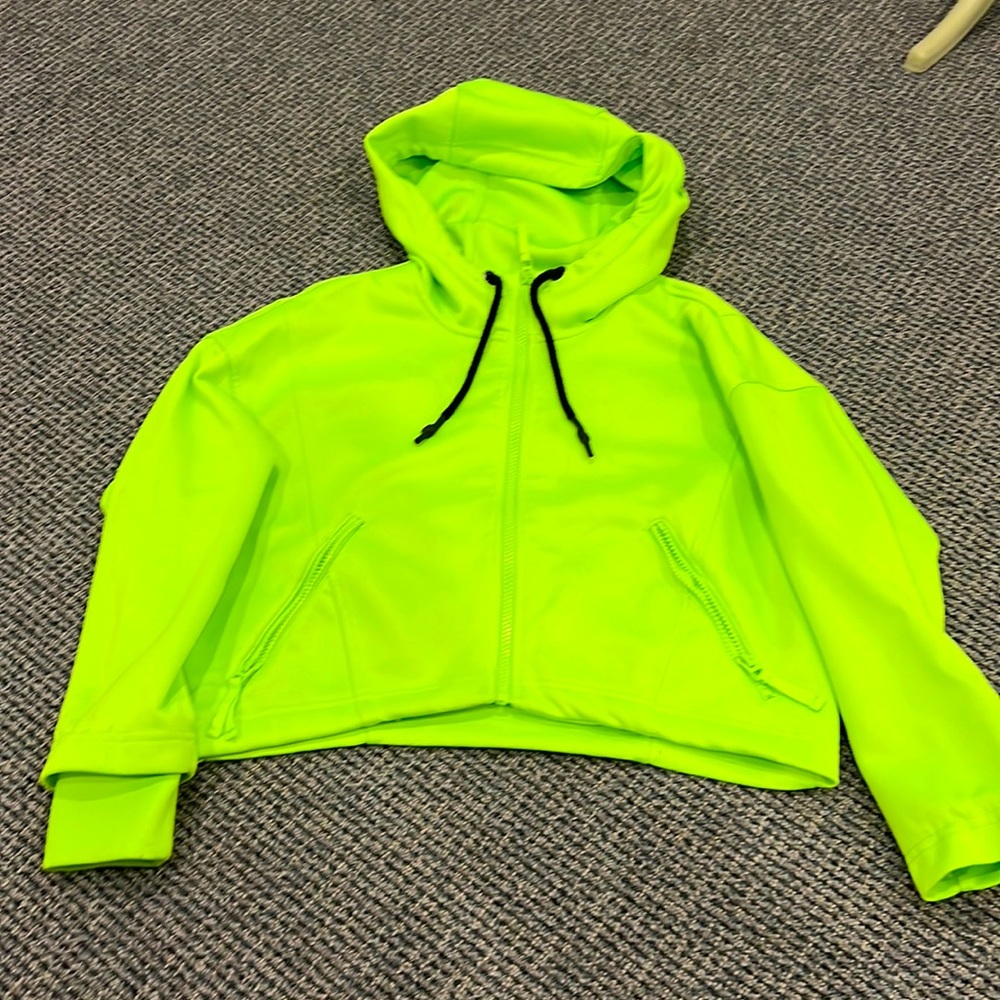 NWOT Cropped zip up